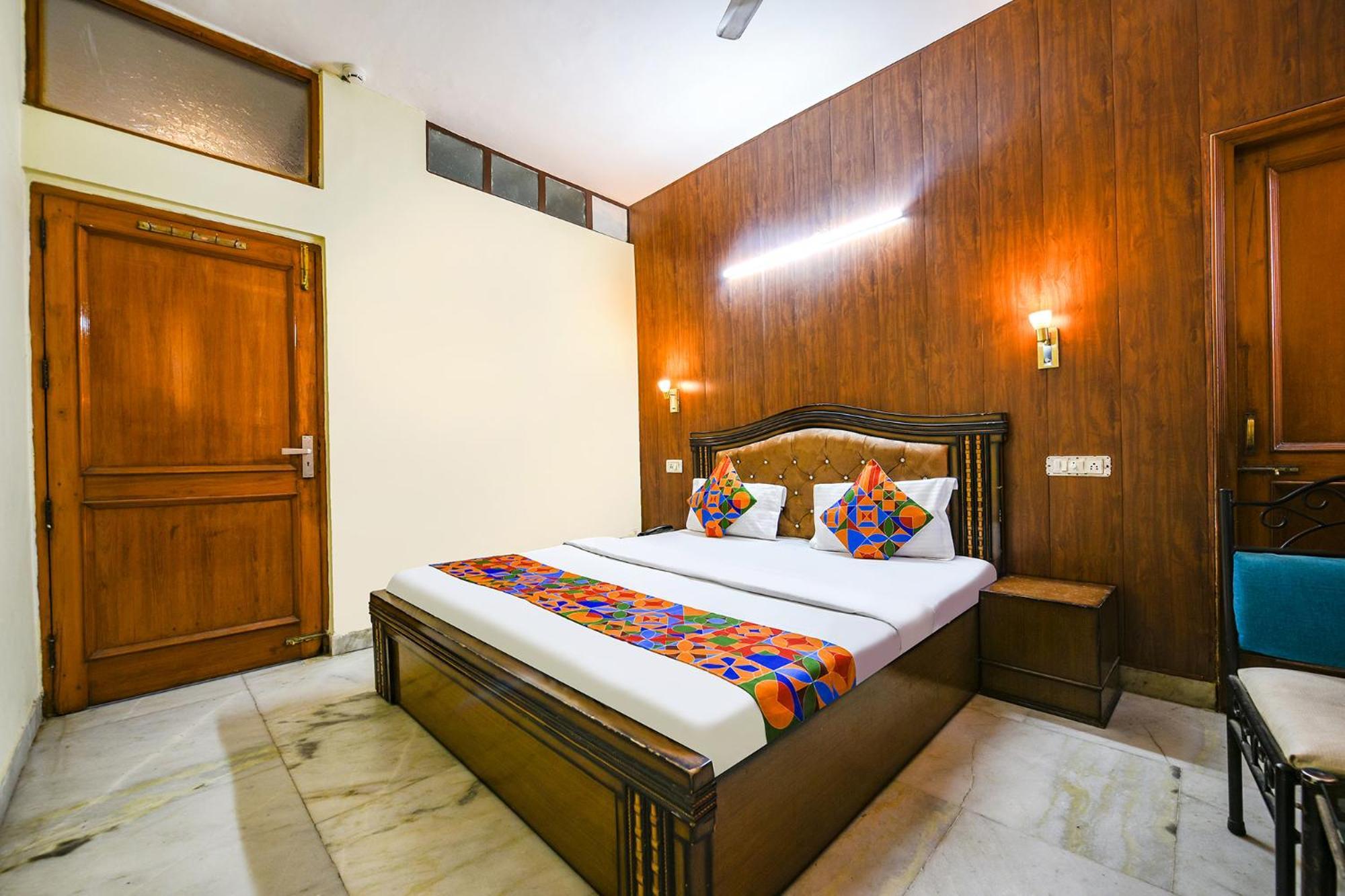 Hotel Fabexpress Skylark Chandigarh